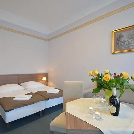 Zorza Hotel 2*
